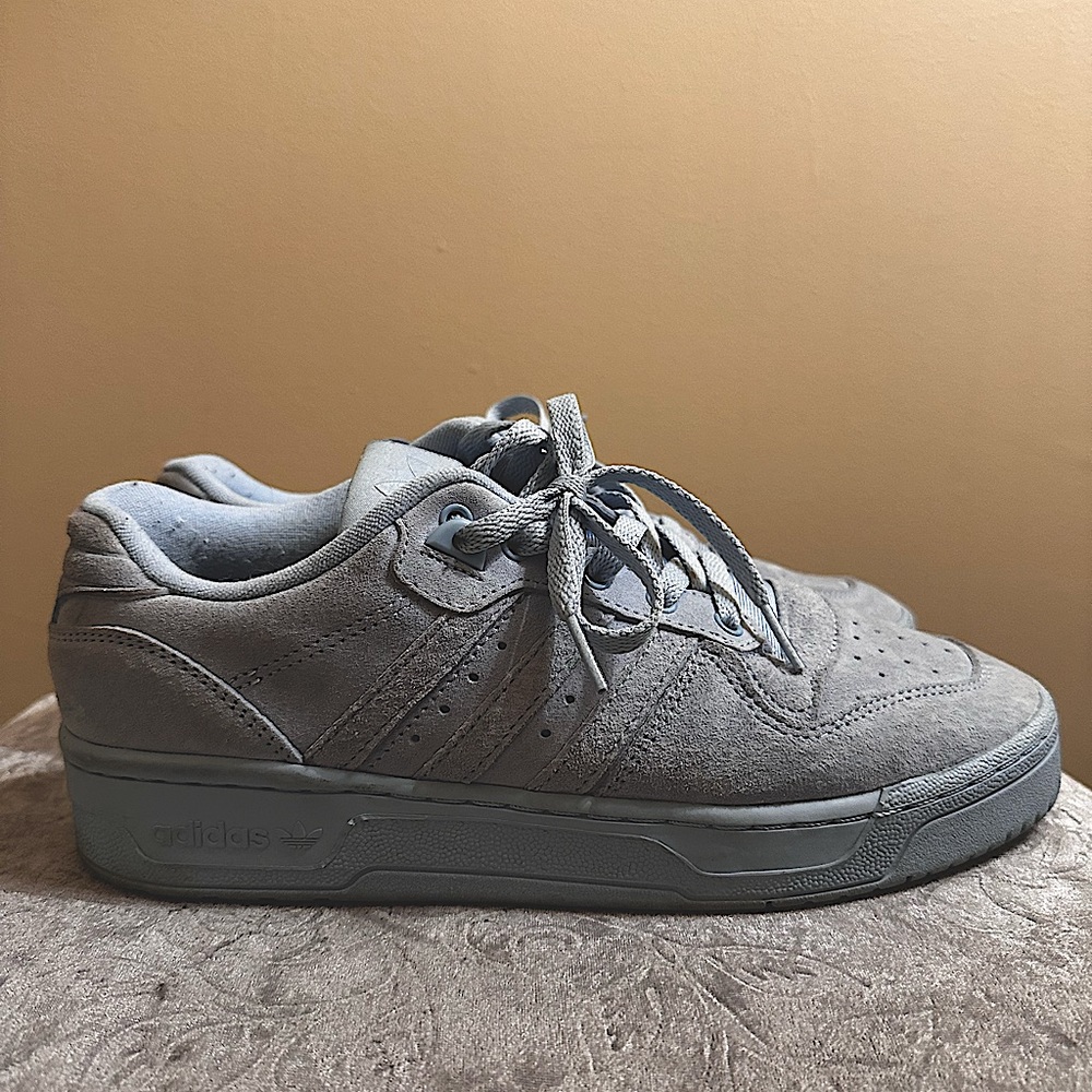 Adidas Forum Low sneakers